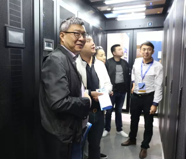 众赢国际版一体化数据中心机房